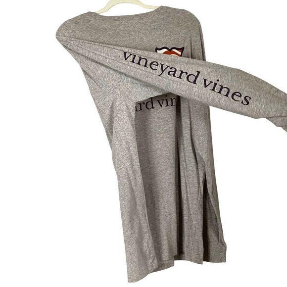 Vineyard Vines Mens Long Sleeve Gray T-Shirt W/American Flag Whale Design Medium - Picture 3 of 8